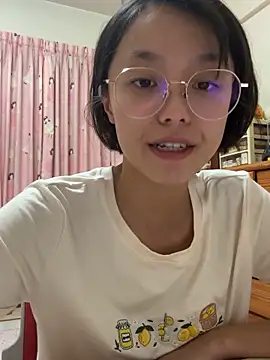 ladypaggy online show from 20, 4, 2026