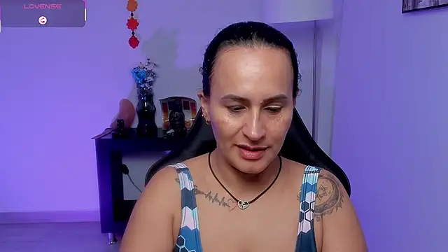 Sara Charmy online show from 4, 6, 2026