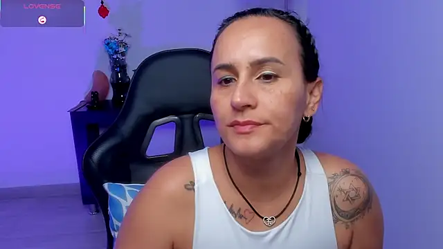 Sara Charmy online show from 6, 6, 2026