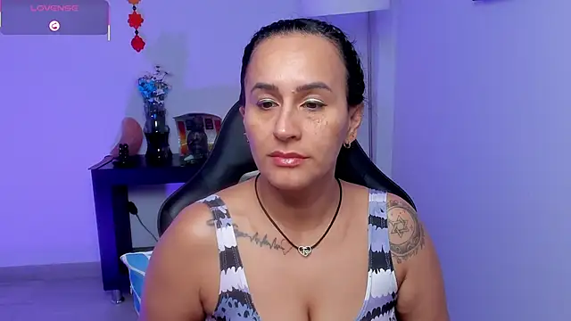 Sara Charmy online show from 7, 6, 2026