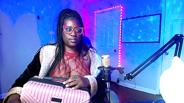 lovelyenigma365 online show from 9, 4, 2026