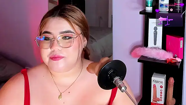 Snapshot of MadissonLee__ chatting on 21, 5, 2026 MadissonLee online show from 21, 5, 2026