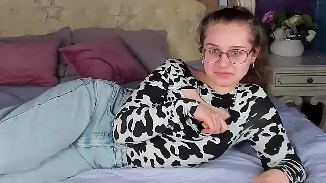 Snapshot of RileyMimicho chatting on 27, 2, 2025 RileyMimicho online show from 27, 2, 2025