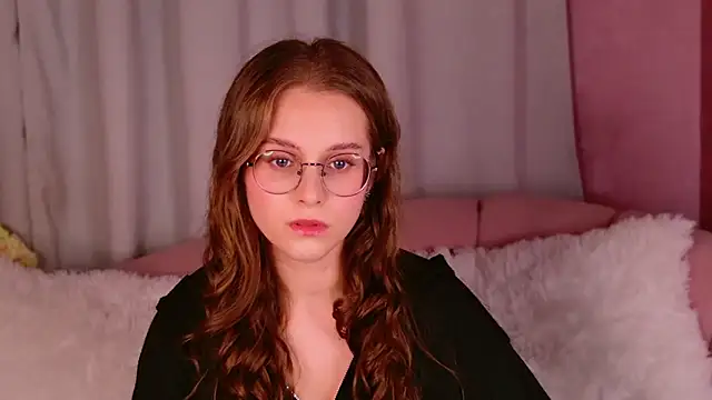 Snapshot of RileyMimicho chatting on 25, 9, 2025 RileyMimicho online show from 25, 9, 2025