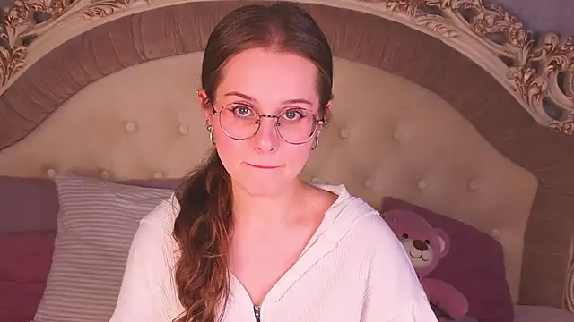 Snapshot of RileyMimicho chatting on 2, 11, 2025 RileyMimicho online show from 2, 11, 2025