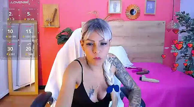 yessila parker online show from 1, 3, 2025