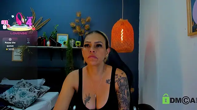 yessila parker online show from 26, 4, 2026