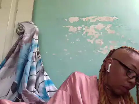 Ladyzee25 online show from 2, 7, 2026