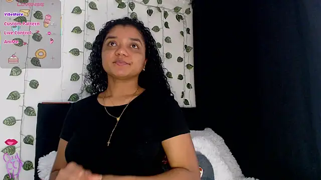 victtoria cane63 online show from 13, 4, 2026