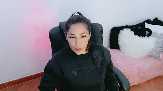 Snapshot of luna_lgomez_ chatting on 26, 3, 2026 luna lgomez online show from 26, 3, 2026