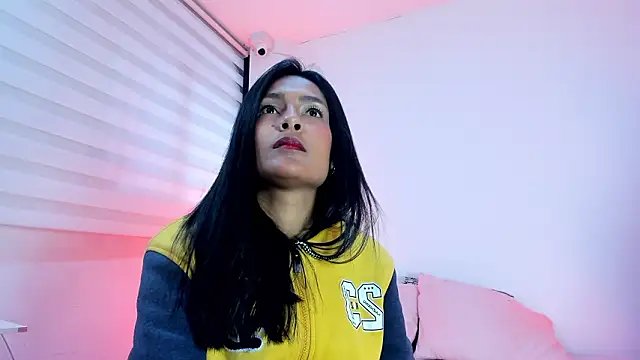 Fernanda liie  online show from 24, 3, 2026