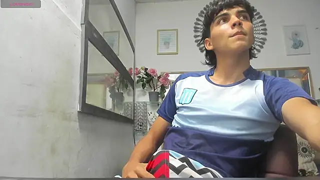 Snapshot of heiker_ chatting on 9, 3, 2025 heiker online show from 9, 3, 2025