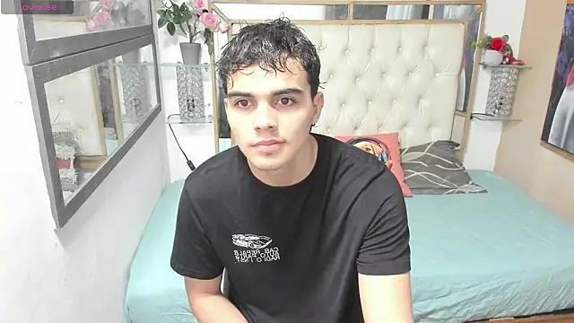 Snapshot of heiker_ chatting on 15, 9, 2025 heiker online show from 15, 9, 2025