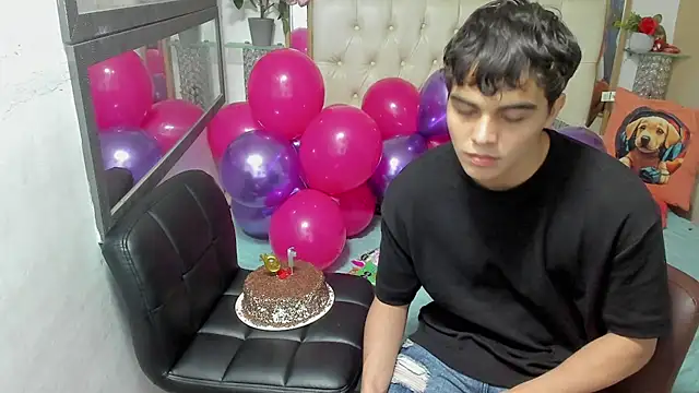 Snapshot of heiker_ chatting on 16, 10, 2025 heiker online show from 16, 10, 2025