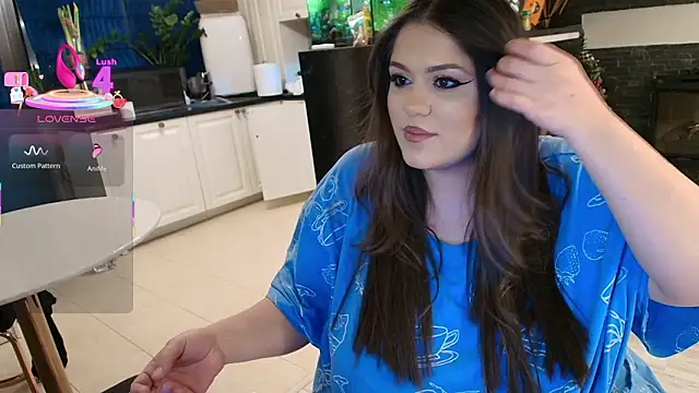 Layla- online show from 1, 3, 2026