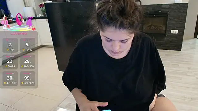 Layla- online show from 24, 4, 2026