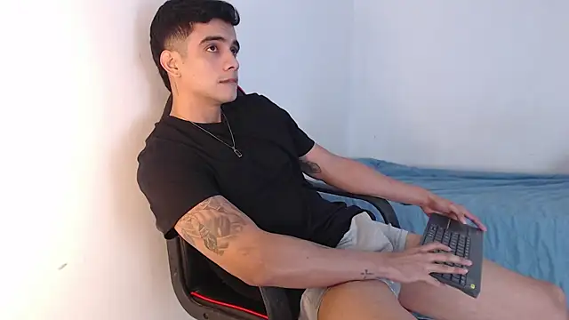 adam levis17 online show from 25, 9, 2025