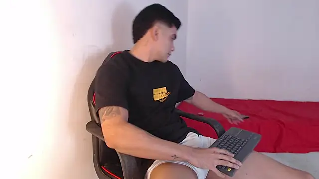 adam levis17 online show from 29, 9, 2025