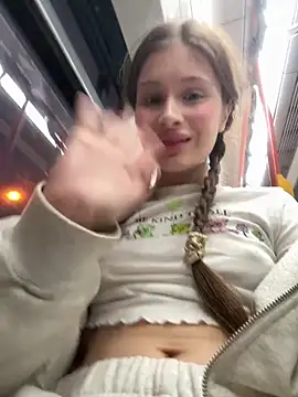 Snapshot of melicious_ chatting on 7, 3, 2025 melicious online show from 7, 3, 2025