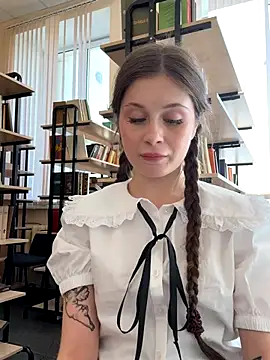 Snapshot of melicious_ chatting on 30, 9, 2025 melicious online show from 30, 9, 2025