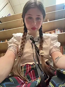 Snapshot of melicious_ chatting on 2, 12, 2025 melicious online show from 2, 12, 2025