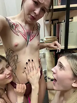 Snapshot of melicious_ chatting on 8, 3, 2026 melicious online show from 8, 3, 2026