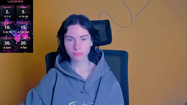 Fiona Night online show from 25, 4, 2026