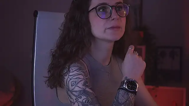 Snapshot of OliviaMcClean chatting on 21, 3, 2025 OliviaMcClean online show from 21, 3, 2025