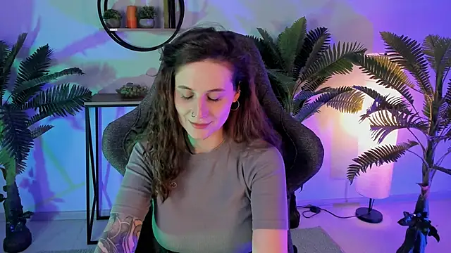 Snapshot of OliviaMcClean chatting on 22, 3, 2025 OliviaMcClean online show from 22, 3, 2025