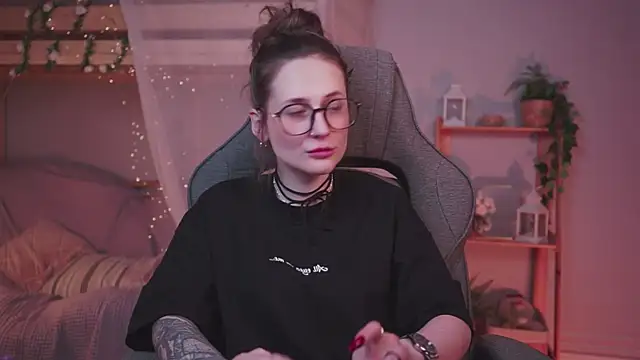 Snapshot of OliviaMcClean chatting on 13, 1, 2026 OliviaMcClean online show from 13, 1, 2026