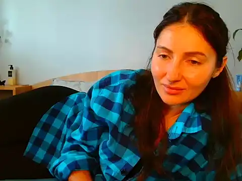 Snapshot of Irina9793 chatting on 14, 10, 2025 Irina9793 online show from 14, 10, 2025