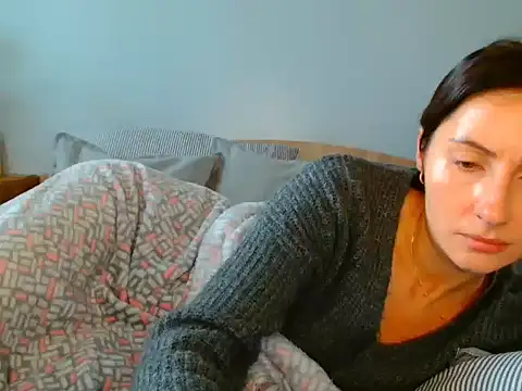 Snapshot of Irina9793 chatting on 17, 11, 2025 Irina9793 online show from 17, 11, 2025