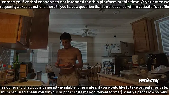 Snapshot of yetieater chatting on 11, 6, 2026 yetieater online show from 11, 6, 2026