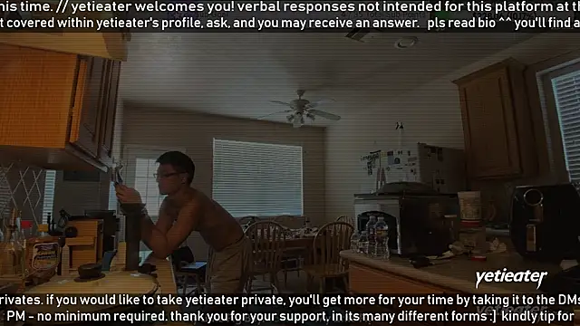 Snapshot of yetieater chatting on 13, 6, 2026 yetieater online show from 13, 6, 2026