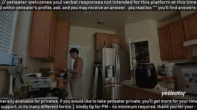 Snapshot of yetieater chatting on 22, 6, 2026 yetieater online show from 22, 6, 2026