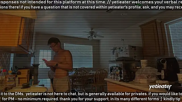 Snapshot of yetieater chatting on 23, 6, 2026 yetieater online show from 23, 6, 2026