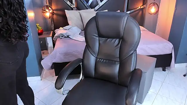 Melissa 23  online show from 14, 11, 2025