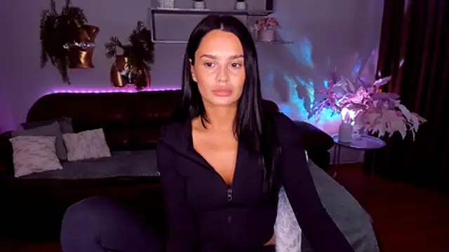 Snapshot of DanaSincere chatting on 4, 6, 2026 DanaSincere online show from 4, 6, 2026