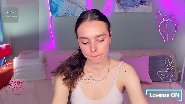 Snapshot of EmelyMason chatting on 27, 5, 2026 EmelyMason online show from 27, 5, 2026