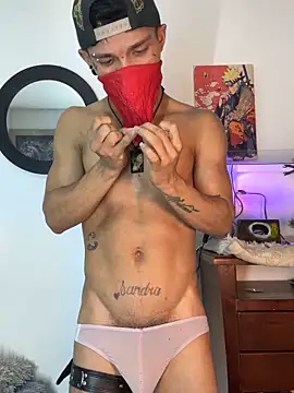 Snapshot of CRAZY-BOY99 chatting on 17, 5, 2026 CRAZY-BOY99 online show from 17, 5, 2026