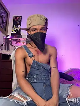 Snapshot of CRAZY-BOY99 chatting on 27, 5, 2026 CRAZY-BOY99 online show from 27, 5, 2026