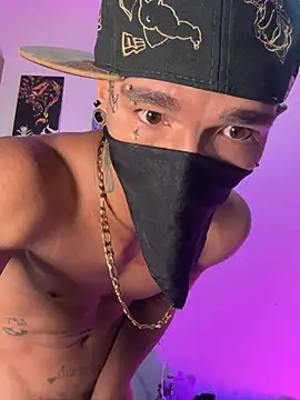 Snapshot of CRAZY-BOY99 chatting on 31, 5, 2026 CRAZY-BOY99 online show from 31, 5, 2026