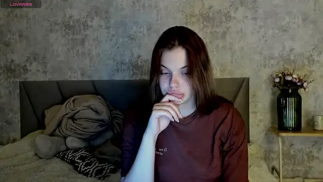 kitty Cathie online show from 29, 4, 2026