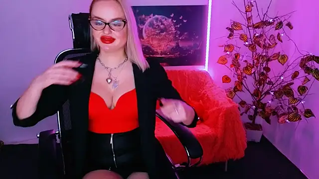 Miss Alice Silver online show from 26, 11, 2025