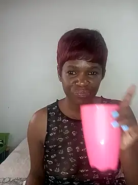 Snapshot of Missvixen81 chatting on 4, 5, 2026 Missvixen81 online show from 4, 5, 2026