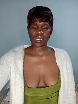 Snapshot of Missvixen81 chatting on 21, 6, 2026 Missvixen81 online show from 21, 6, 2026