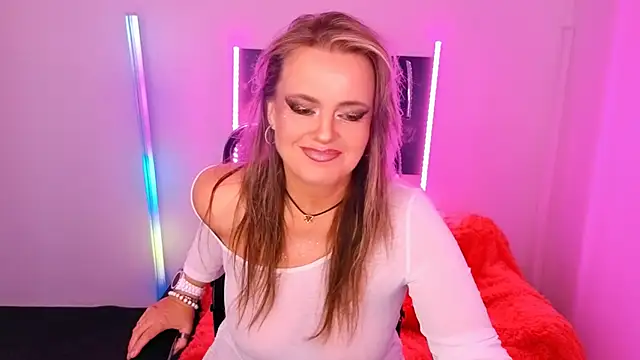 Snapshot of AnielaFox chatting on 16, 9, 2025 AnielaFox online show from 16, 9, 2025