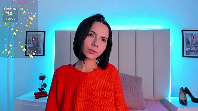 aurora collinss  online show from 22, 4, 2026