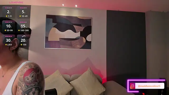 Snapshot of MaddisonCollins chatting on 15, 12, 2025 MaddisonCollins online show from 15, 12, 2025