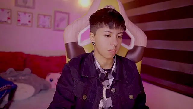 Snapshot of tommy_blue chatting on 21, 3, 2025 tommy blue online show from 21, 3, 2025